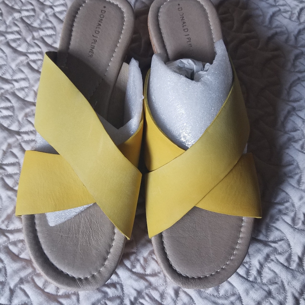 Donald Pliner Syna Yellow wedge sandals